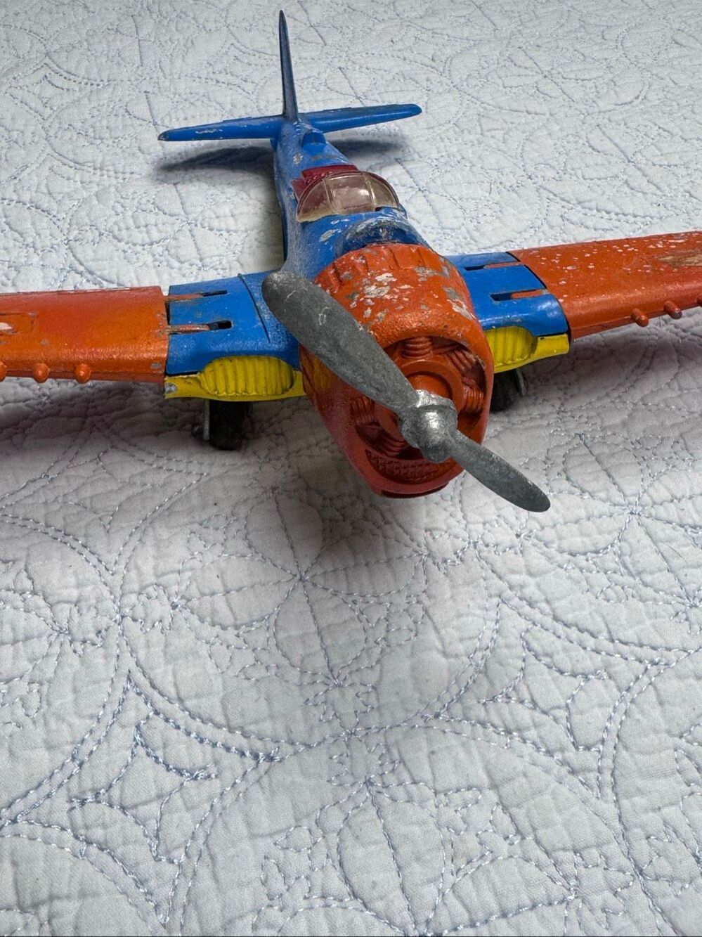 Vintage Hubley Kiddie Toy Die-Cast Metal WWII-Style Fighter/Bomber Airplane 495